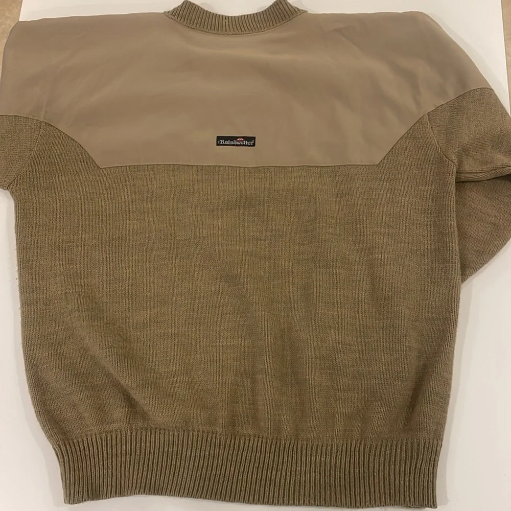 The RainSwetter outdoor tan sweater size XL mens